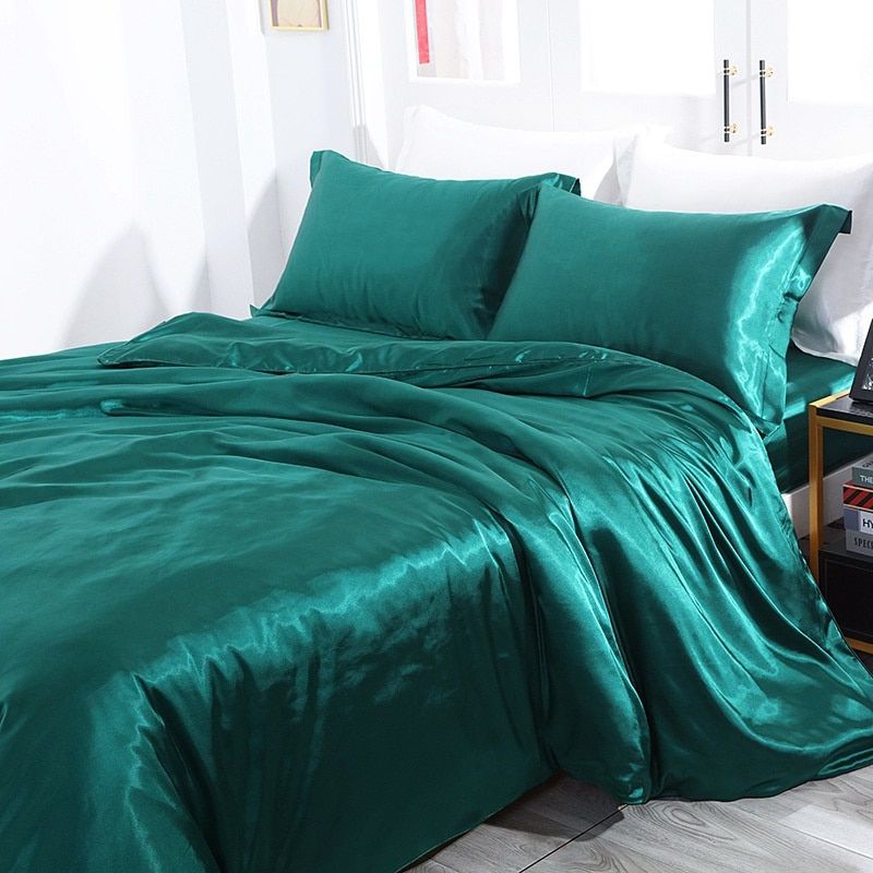 SilkEssence Luxury Bedding Set - Ultimate Comfort &amp; Elegance